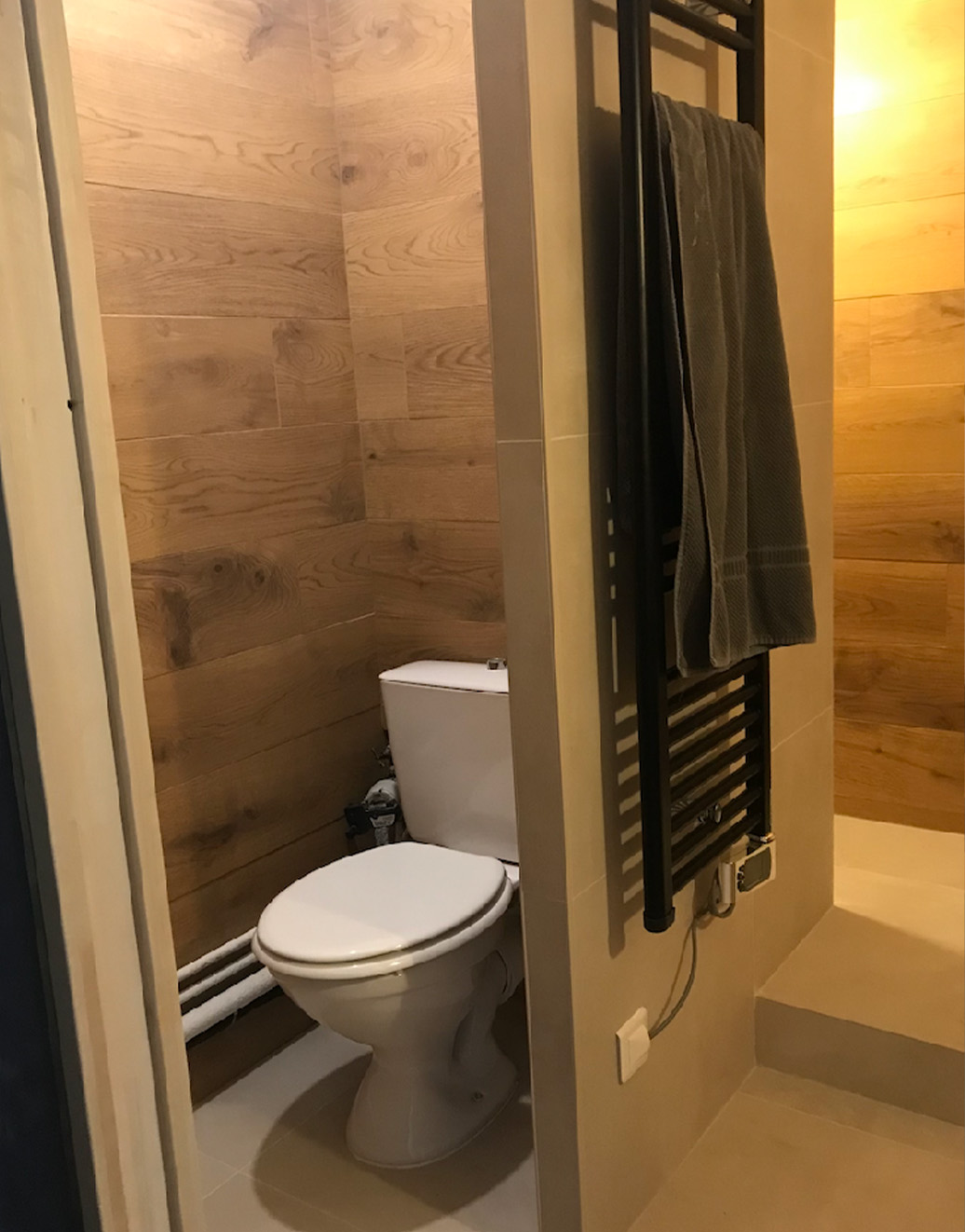 rénovation wc bois appartement